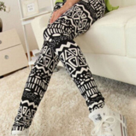 NWT Adorable! Reindeer Shirt Midnight Blue L/S Rudolph the Red Nose Reindeer? LG - Picture 14 of 16